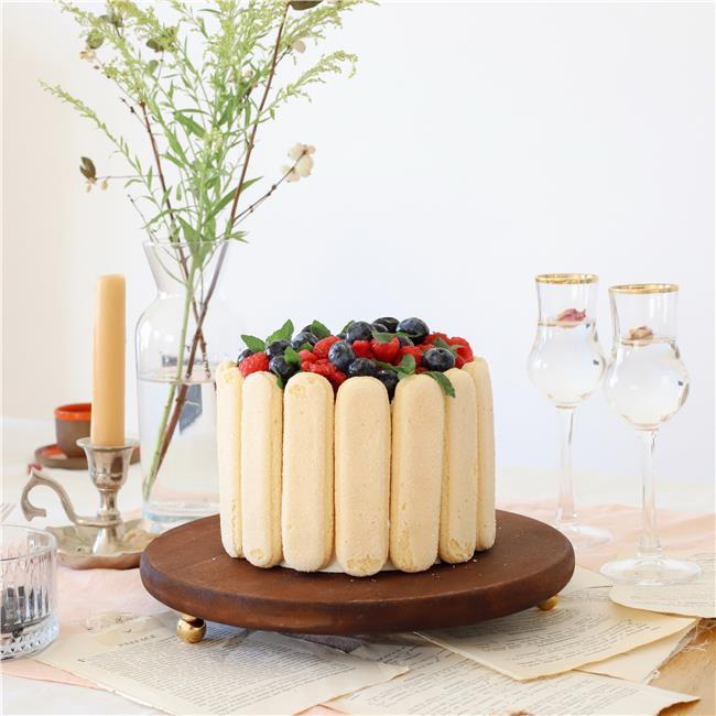 Akayev Ahşap 25 cm Altın Ayaklı Sunum Tabağı